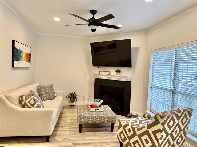 Building Photo - 7151 Gaston Ave