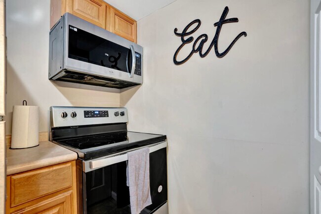 Building Photo - 408 Martin St