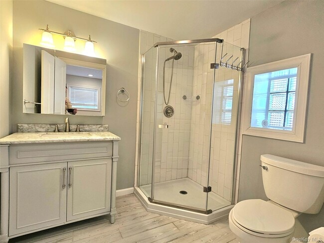 Building Photo - 7 Ferndale Rd