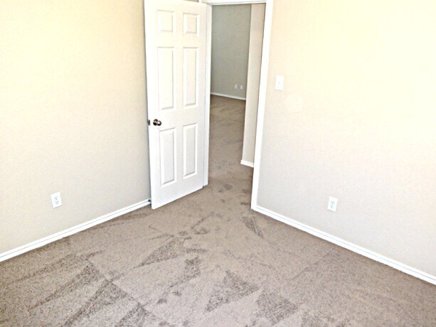 Building Photo - 106 Robin Ln