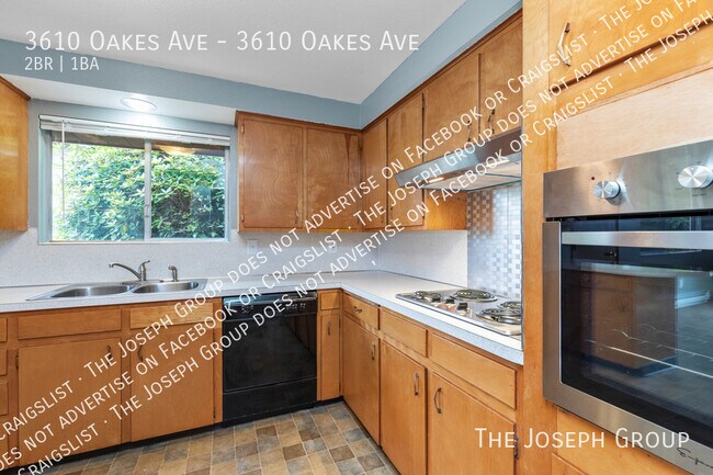 Building Photo - 3610 Oakes Ave