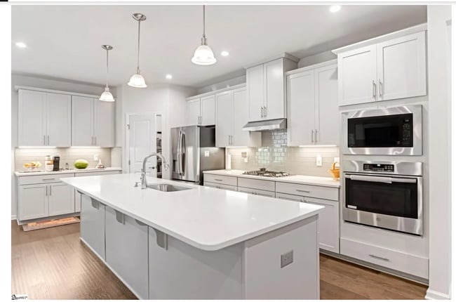 Building Photo - 500 Briar Oaks Ln