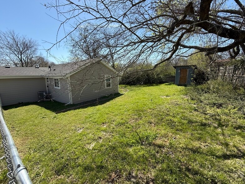 Building Photo - 760 Wayne Ave