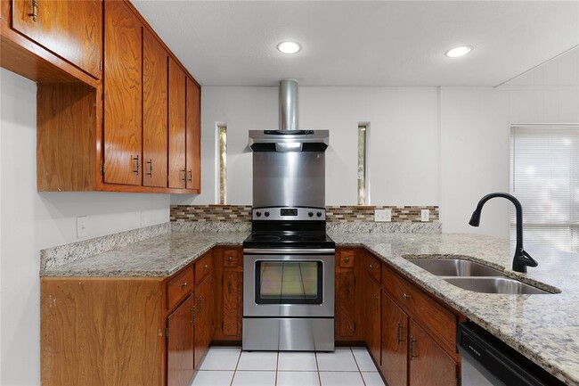 Building Photo - 8102 Red Willow Dr