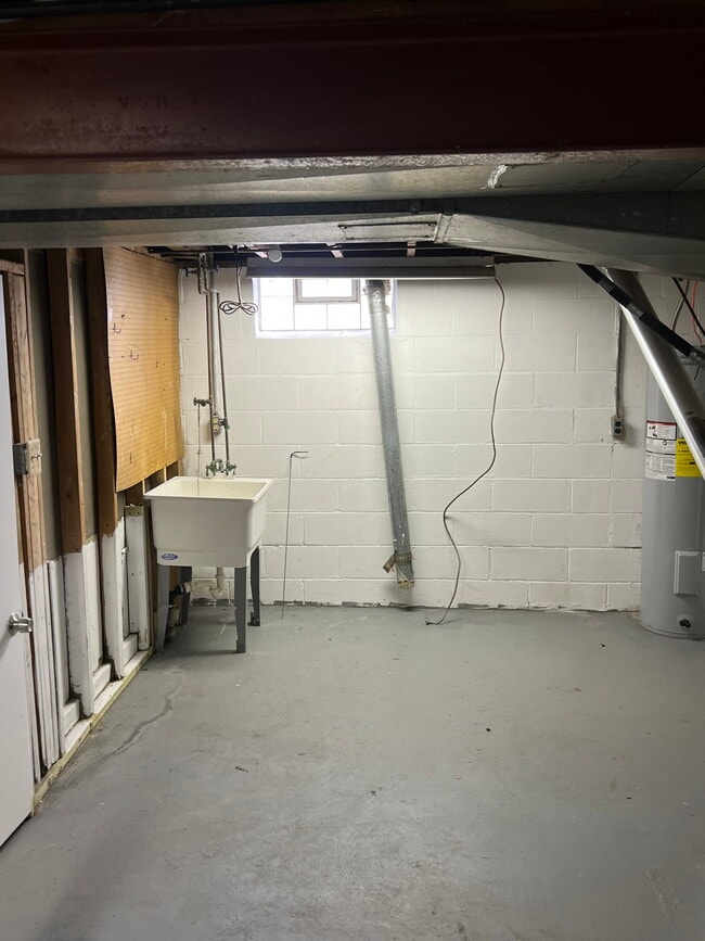 Building Photo - 1646 21st St