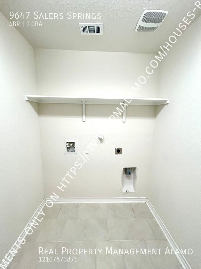 Building Photo - 9647 Salers Springs