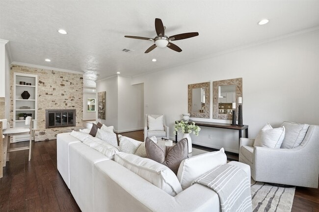 Building Photo - 14002 Myrtlea Dr