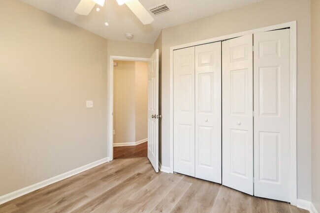 Building Photo - 7971 Copperfield Cir N