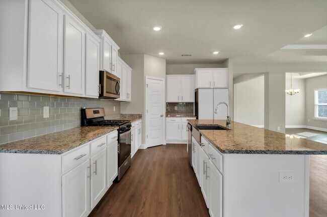 Building Photo - 8025 Crawford Dr