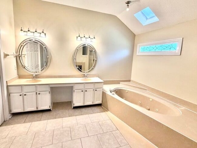 Building Photo - Now Leasing A 4 Bedroom Bath Home In Cordova!