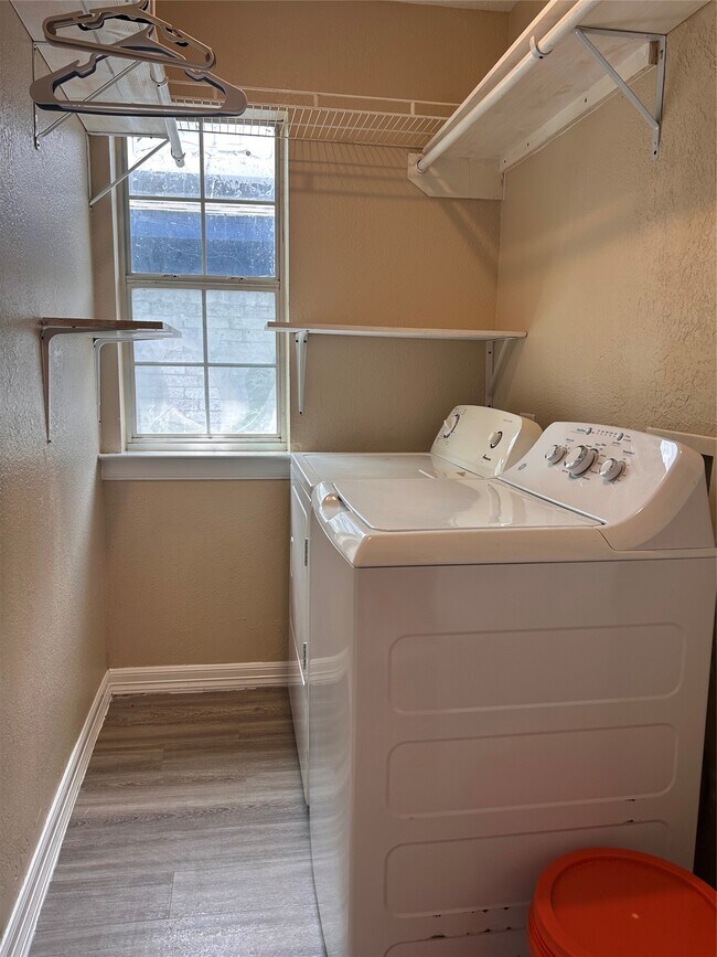 Building Photo - 16116 Green Manor Dr