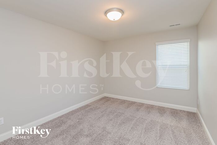 Building Photo - 9220 Evans Creek Ct