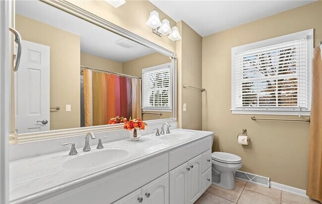 Building Photo - 118 Clairhaven Dr