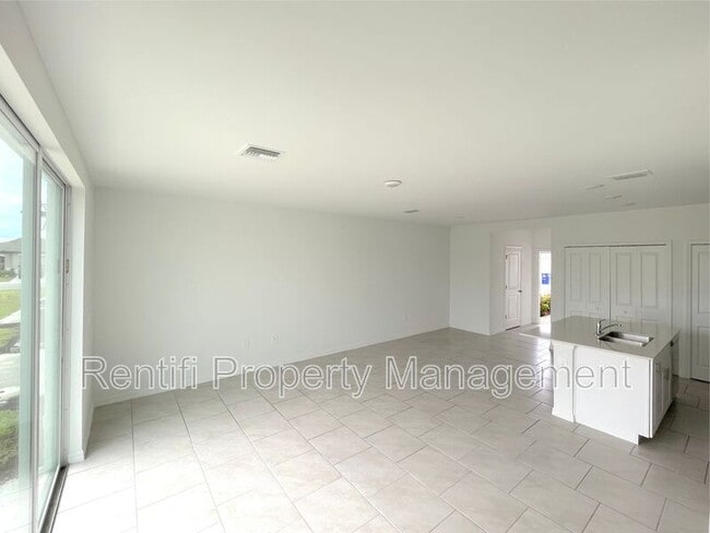 Building Photo - 4260 Canova St