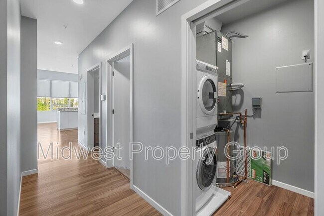Building Photo - 4100 Lindell Blvd