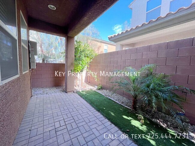 Building Photo - 2 STORY 3 BEDROOM 2.5 BATH + LOFT HOME IN ...