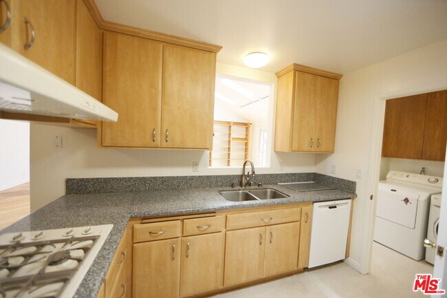 Building Photo - 7309 Asman Ave