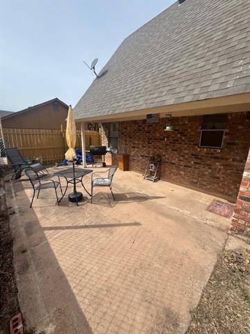 Building Photo - 641 Green Valley Dr