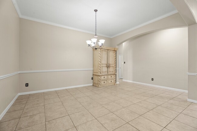 Building Photo - 4713 La Escalona Dr