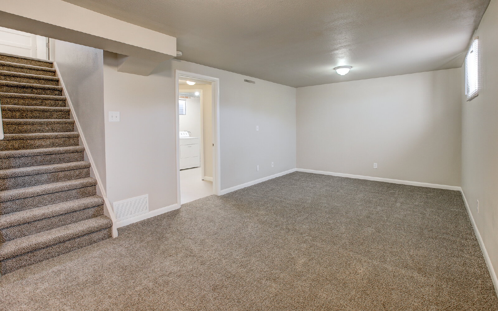 Building Photo - 3-Bedroom Home with Garage and Fenced Yard...