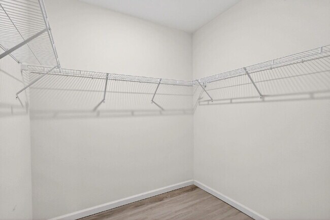 Building Photo - Renovated 4 Beds 2 Baths Single Family on Over a QTR Acre lot | Huge Yard