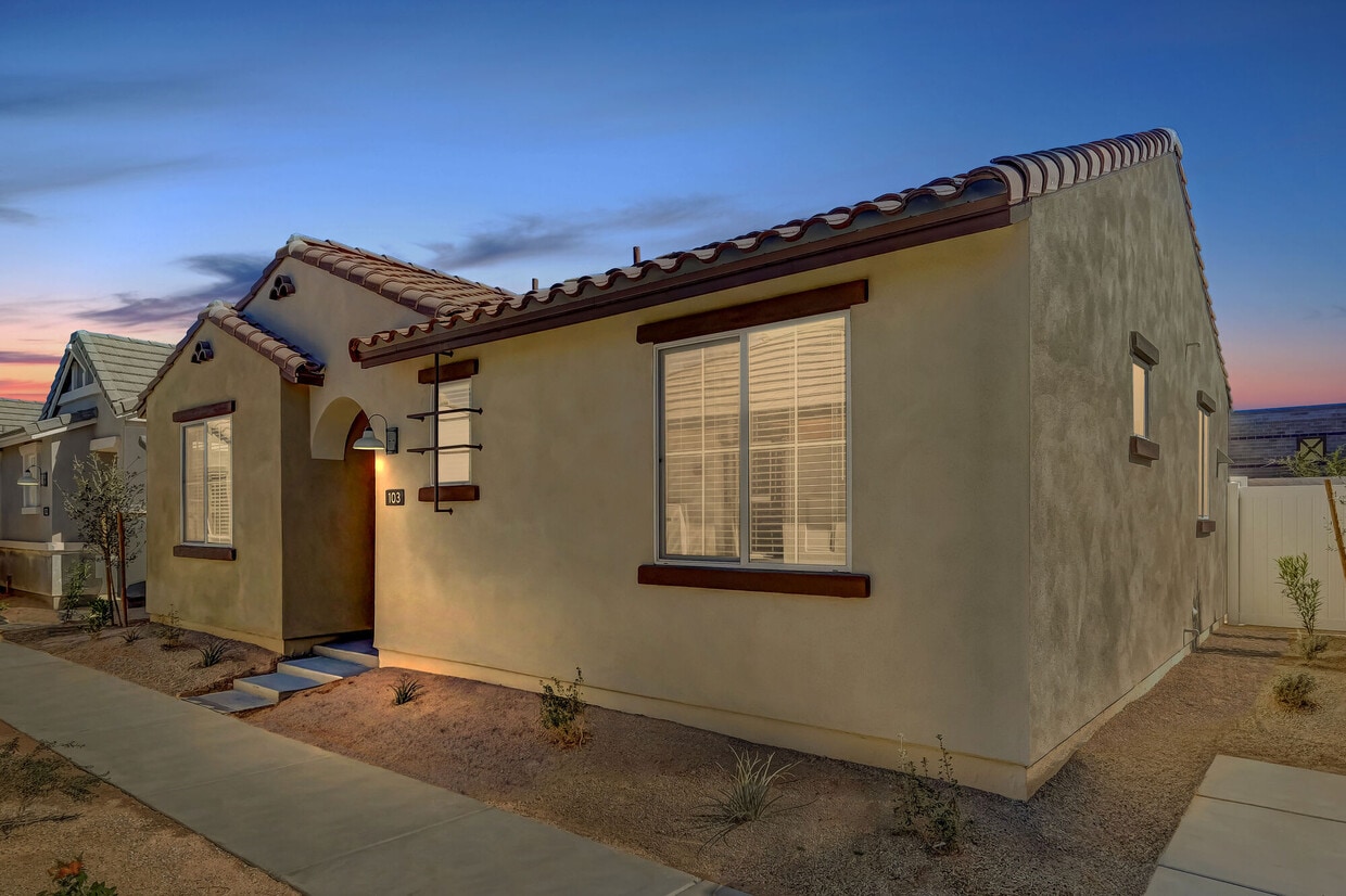 Primary Photo - Villas Goodyear