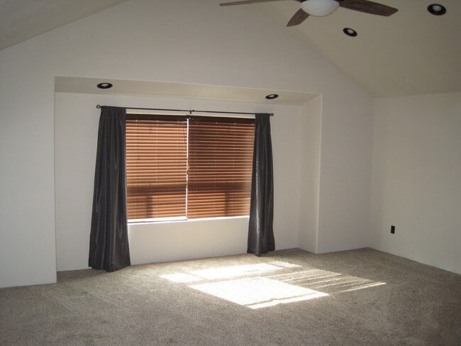 Building Photo - Beautiful Modern Home for Rent