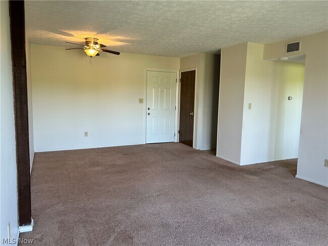 Building Photo - 4309 Earl Dr