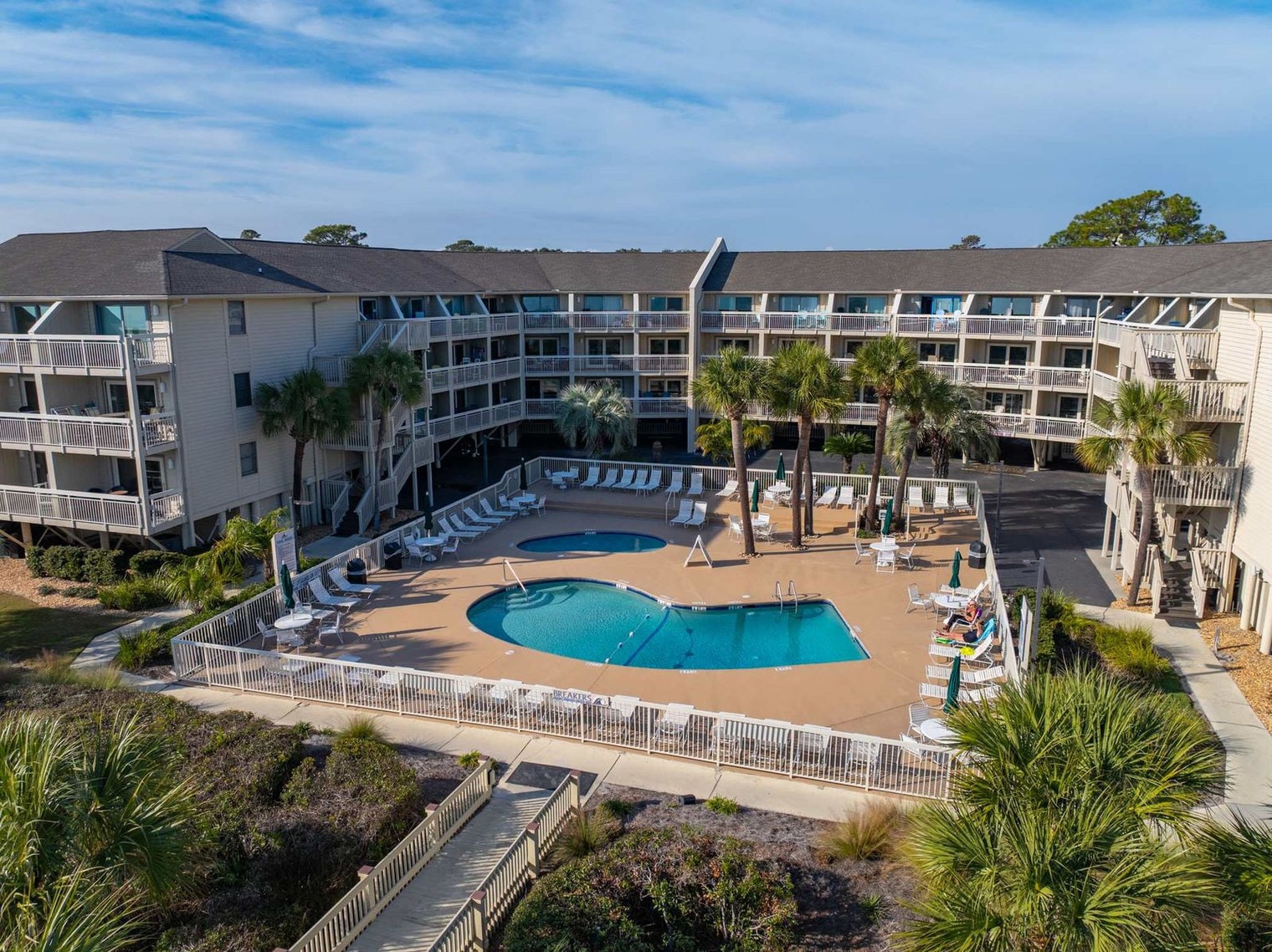Building Photo - 4 N Forest Beach Dr