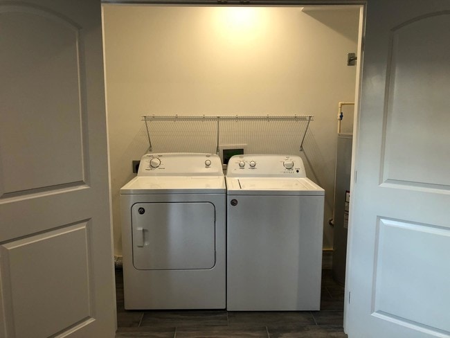 Building Photo - 1407 Poplar St