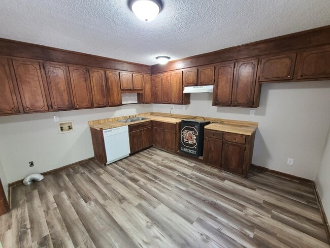 Building Photo - 134 Calvin Ct