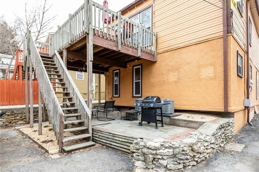 Building Photo - 4742 Jarboe St