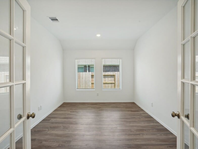 Building Photo - 7807 Eagle Crk Ln