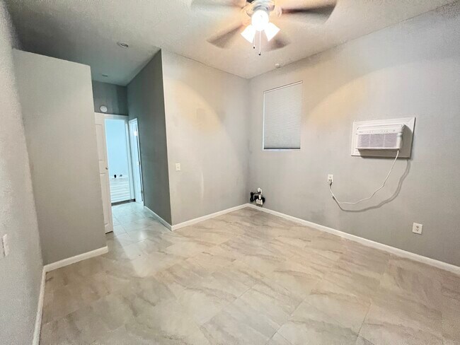 Building Photo - 3219 Fruitwood Ln