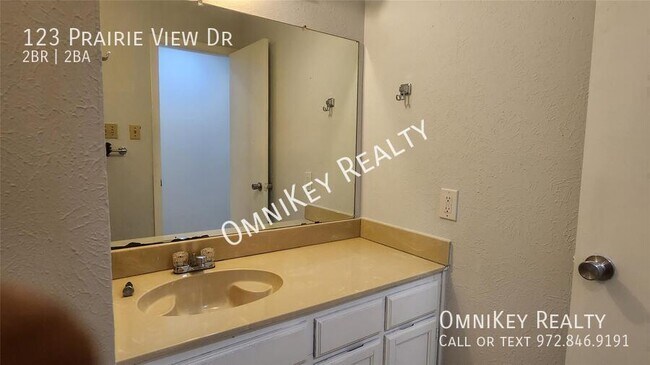 Building Photo - 123 Prairie View Dr