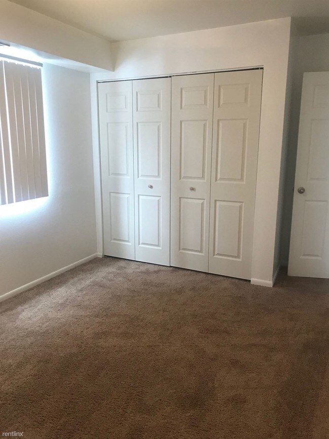 Building Photo - 1450 42nd St SE