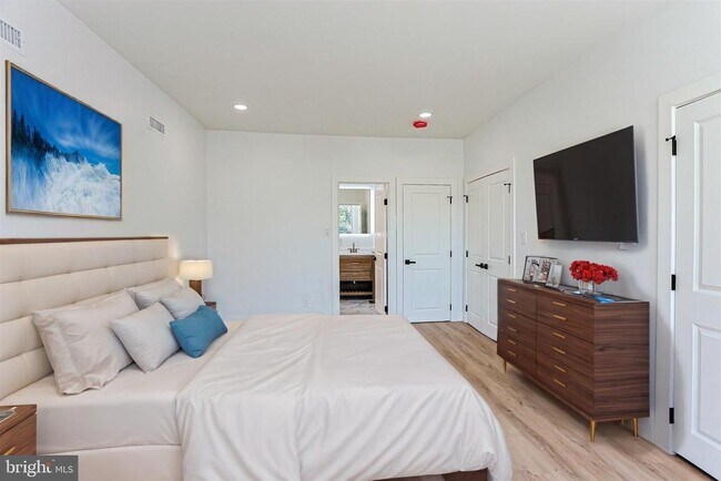 Building Photo - 7415 Sprague St