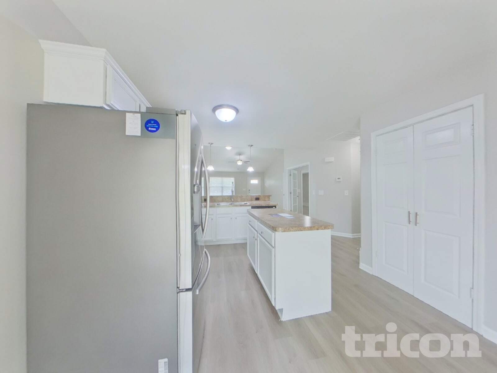 Building Photo - 158 Bonhomme Cir