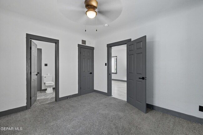 Building Photo - 3800 Altura Ave