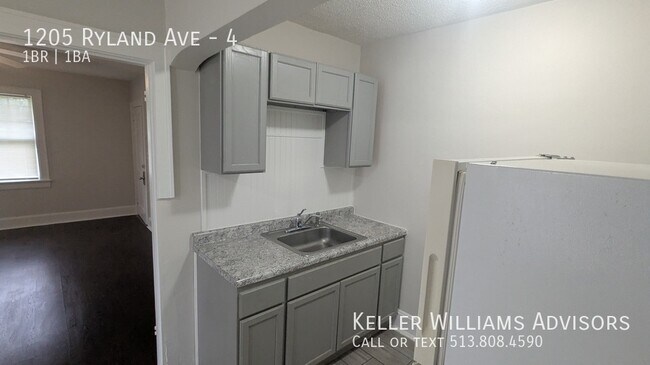 Building Photo - 1205 Ryland Ave