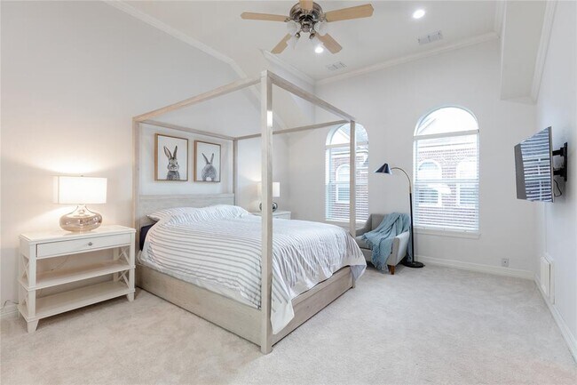 Building Photo - 2619 Colby St