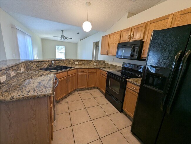 Building Photo - 78 Pine Grove Dr