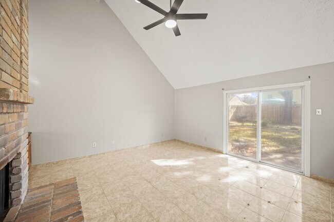 Building Photo - 13431 Klamath Falls Dr