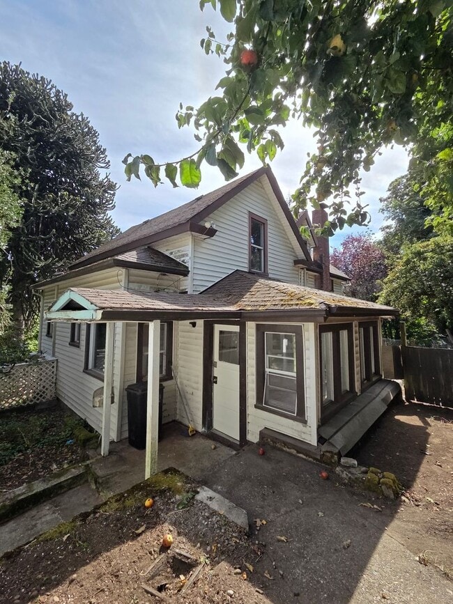 Building Photo - 125 S Cambrian Ave