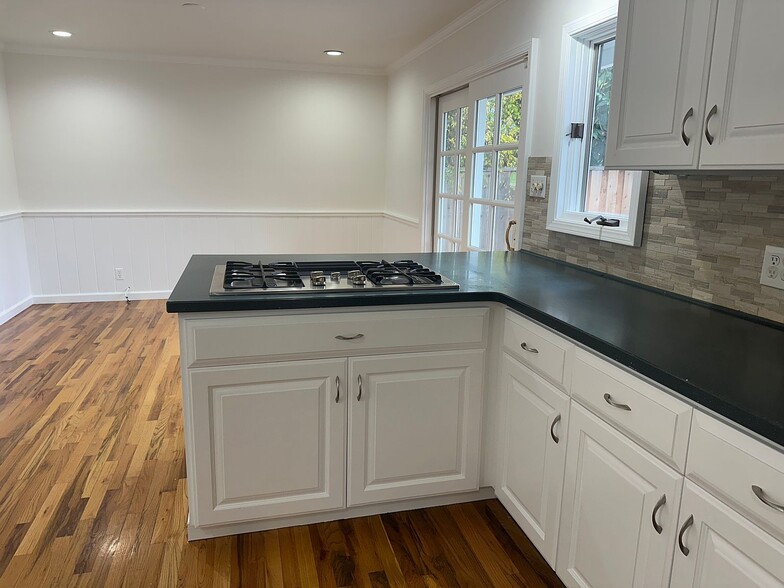 Building Photo - 575 Modoc Ct