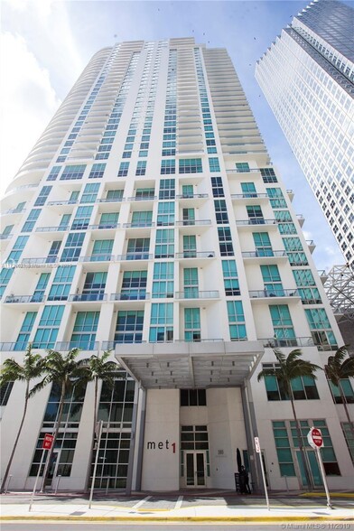 Building Photo - 300 S Biscayne Blvd