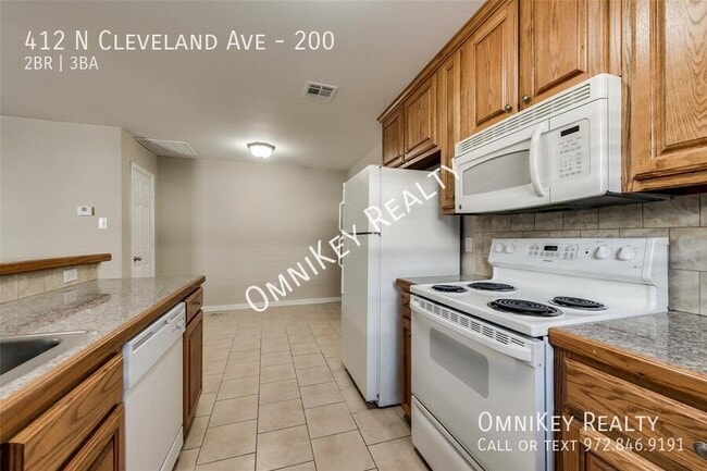 Building Photo - 412 N Cleveland Ave