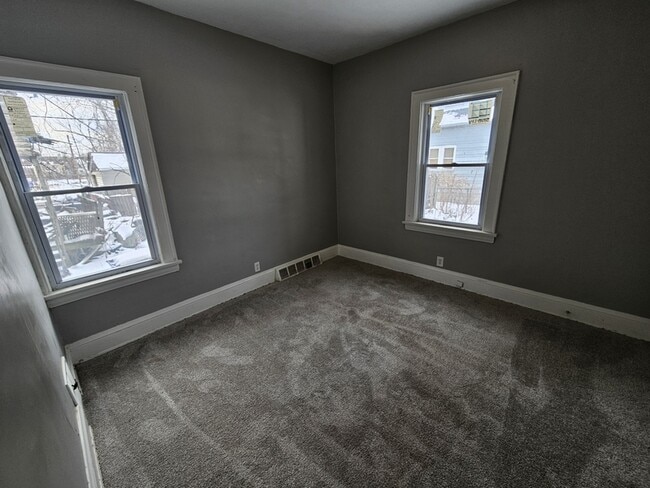 Building Photo - 3784 E 114th St