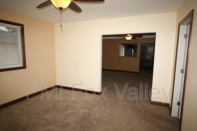 Building Photo - 826 Tayco St