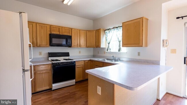 Building Photo - 45416 Baggett Terrace